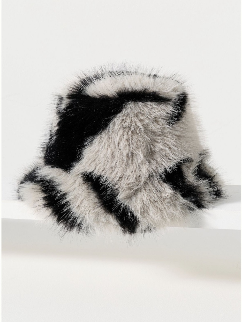 COLORBLOCK FAUX FUR BUCKET HAT